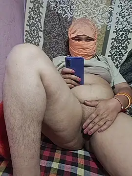 Snapshot of Seductive_pooja chatting on March 20, 6:02 pm Seductive pooja online show from March 20, 6:02 pm