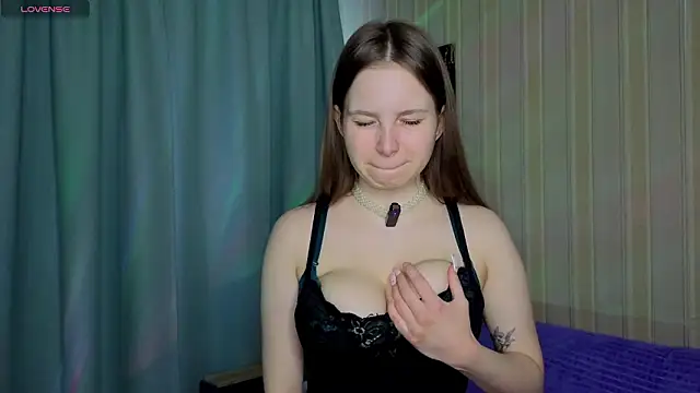 Eva  angel  online show from March 29, 7:08 am