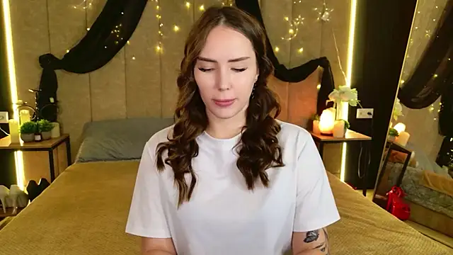 Snapshot of Arielle_Vade chatting on June 30, 5:19 am Arielle Vade online show from June 30, 5:19 am