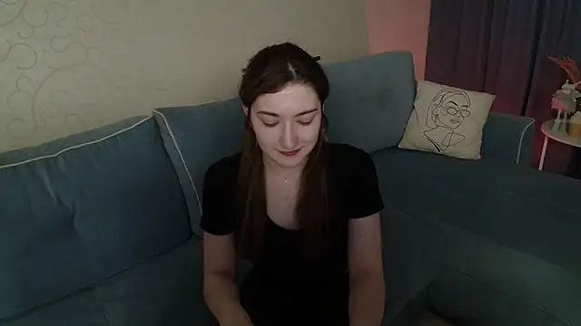 Snapshot of RosieGloom chatting on March 3, 11:38 am RosieGloom online show from March 3, 11:38 am