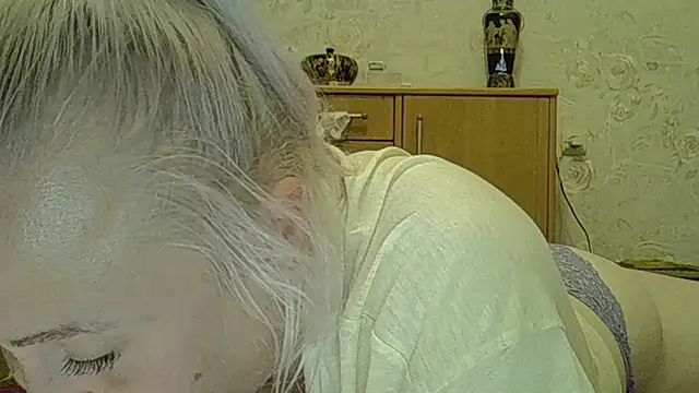 CurvyWild Lady30 online show from June 8, 10:21 pm