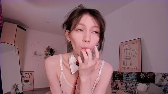 MiaPimmy online show from April 19, 4:12 am