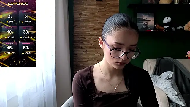 Whitney11 1131 online show from February 23, 7:06 am