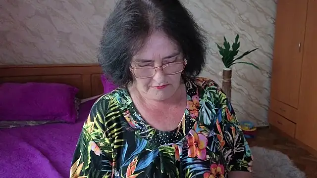 Snapshot of xMaryxAnne chatting on June 11, 1:42 pm xMaryxAnne online show from June 11, 1:42 pm