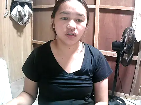 Cloudette 17 online show from February 23, 3:37 am