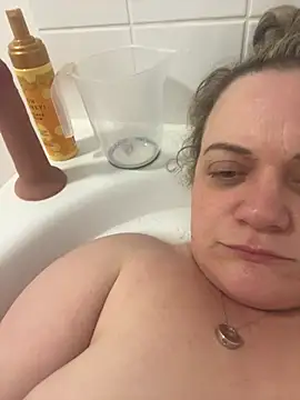 Snapshot of Piper_Milf_36 chatting on March 8, 8:01 pm Piper Milf 36 online show from March 8, 8:01 pm