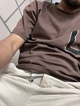 hassuniii online show from February 12, 9:21 pm