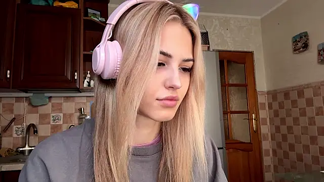 Evva mayy online show from March 8, 7:01 am