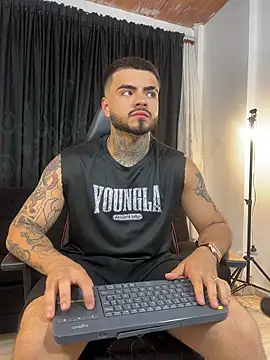 Benjii Carter1 online show from March 7, 3:25 am