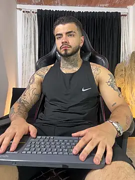 Benjii Carter1 online show from April 20, 2:03 am