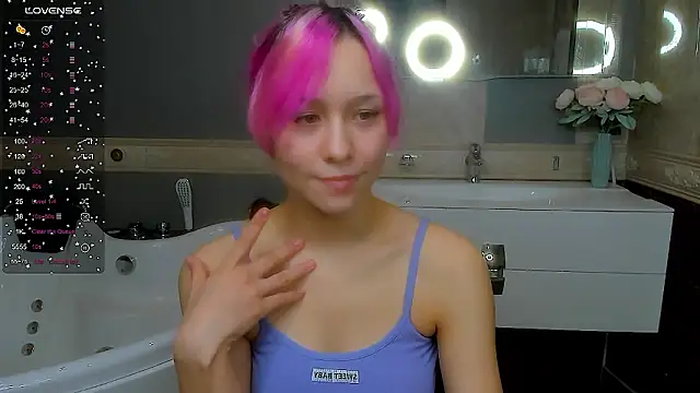 EmilyTrase online show from March 27, 1:33 am