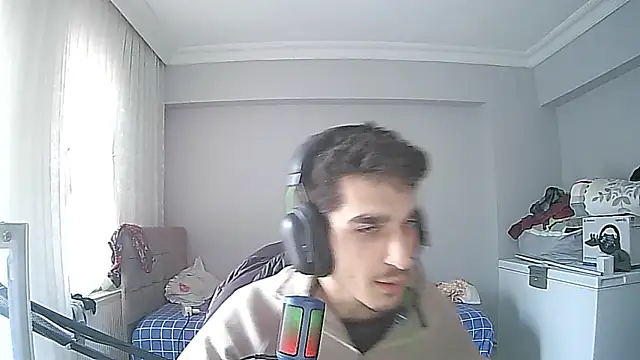 Snapshot of enesbabakral chatting on February 9, 12:09 pm enesbabakral online show from February 9, 12:09 pm