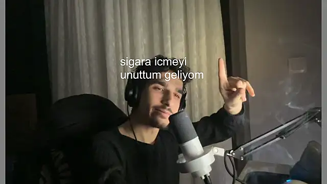 Snapshot of enesbabakral chatting on March 5, 8:38 pm enesbabakral online show from March 5, 8:38 pm