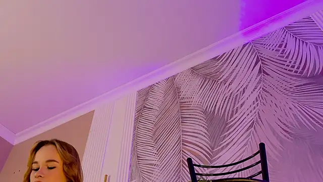 Abigail Forland online show from April 3, 5:27 am