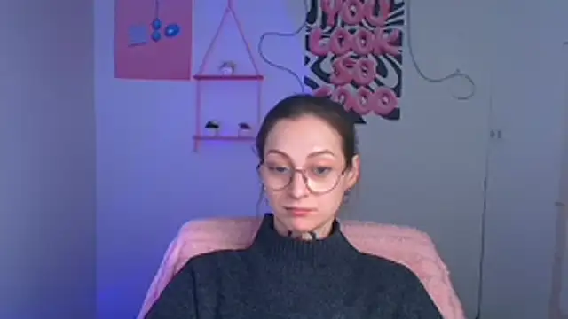 Esmi Winter online show from April 23, 11:42 am