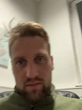 lovefuess online show from February 11, 5:51 pm