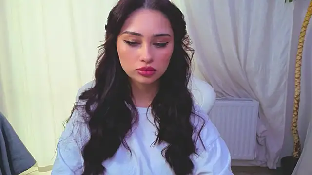 Sofia Plump online show from April 13, 12:54 pm