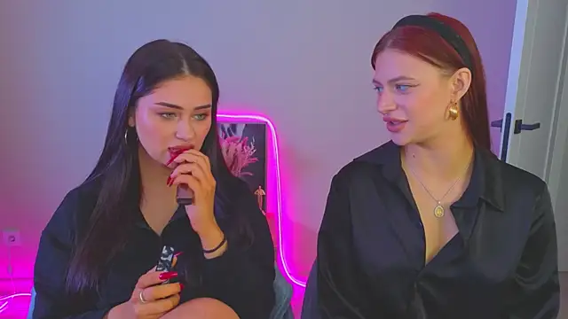 Snapshot of Sofia_Plump chatting on June 5, 10:21 am Sofia Plump online show from June 5, 10:21 am