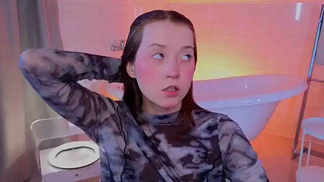 MmollyMay online show from April 23, 10:36 am