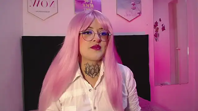 DakotaRouse1 online show from March 29, 11:43 am