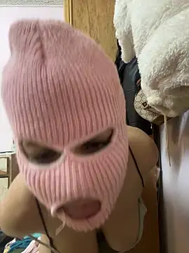 Snapshot of faettaa chatting on February 11, 3:28 pm faettaa online show from February 11, 3:28 pm