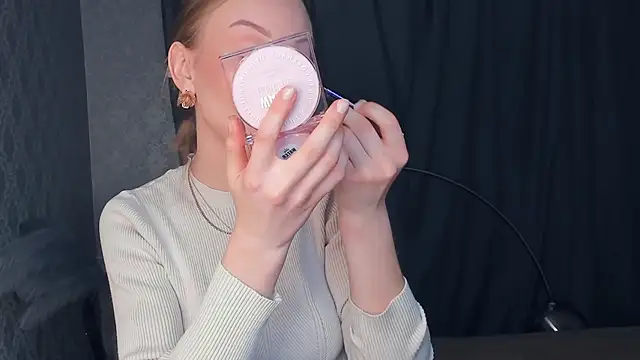 CarmenLipkin online show from February 22, 9:57 pm