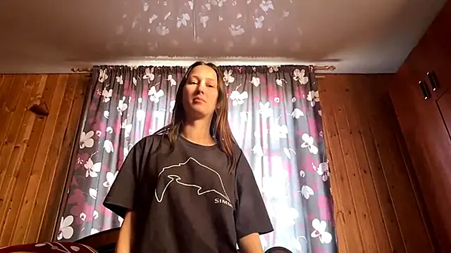 Snapshot of VickieKush chatting on February 11, 6:07 am VickieKush online show from February 11, 6:07 am