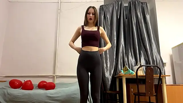 Snapshot of VickieKush chatting on February 24, 4:05 pm VickieKush online show from February 24, 4:05 pm