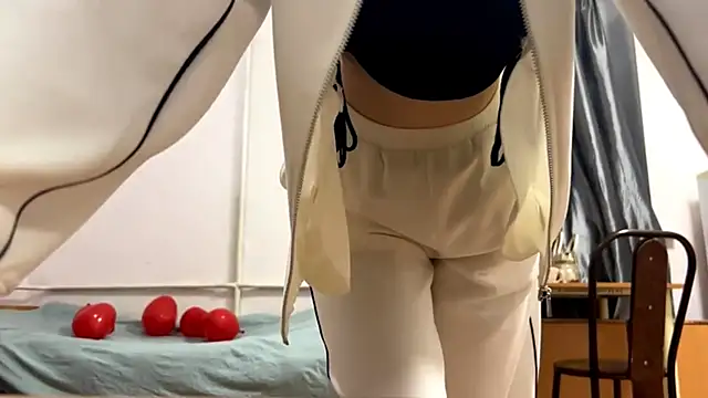 Snapshot of VickieKush chatting on February 25, 3:10 pm VickieKush online show from February 25, 3:10 pm