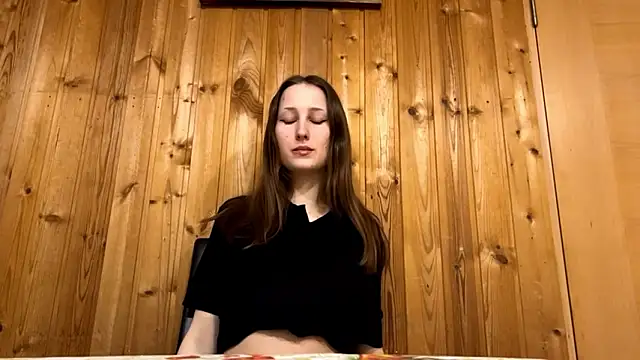 Snapshot of VickieKush chatting on March 6, 3:08 pm VickieKush online show from March 6, 3:08 pm