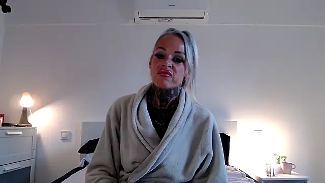 Sophie-Logan-Ink online show from April 13, 4:45 pm