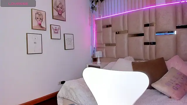 Maya-jhons online show from February 17, 11:29 am