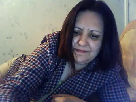 LockyCharm111 online show from April 21, 5:39 pm