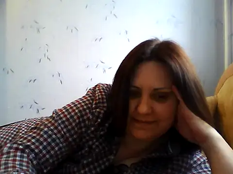 Snapshot of LockyCharm111 chatting on April 23, 3:25 pm LockyCharm111 online show from April 23, 3:25 pm