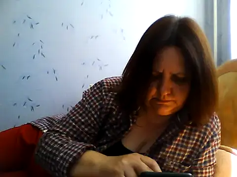 Snapshot of LockyCharm111 chatting on April 26, 10:02 am LockyCharm111 online show from April 26, 10:02 am