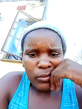 MrsTrina online show from February 25, 1:43 pm