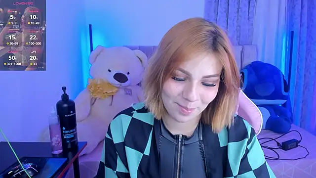 Snapshot of alessia_dolce chatting on July 30, 3:27 am alessia dolce online show from July 30, 3:27 am