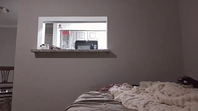 CreamyCookiee online show from March 5, 4:08 am