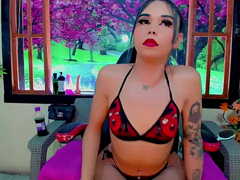 Snapshot of lilith_queen__ chatting on March 6, 5:26 am lilith queen online show from March 6, 5:26 am