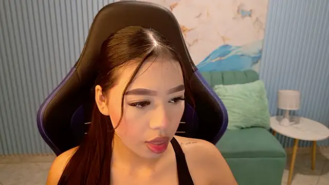 valerie20  online show from March 28, 5:07 am