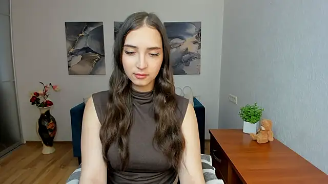 Effy Royse online show from April 1, 5:41 am