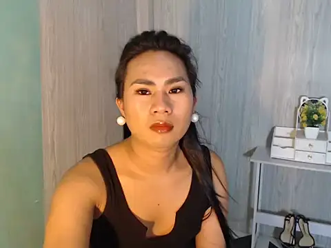 Snapshot of mauie69 chatting on July 23, 11:57 pm mauie69 online show from July 23, 11:57 pm