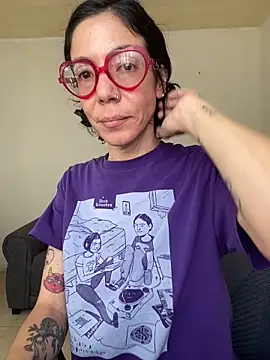 Snapshot of JeanneDuval8888 chatting on May 12, 10:40 pm JeanneDuval8888 online show from May 12, 10:40 pm