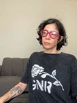 Snapshot of JeanneDuval8888 chatting on May 19, 10:38 pm JeanneDuval8888 online show from May 19, 10:38 pm