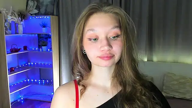 HolliBillig online show from April 2, 7:11 pm