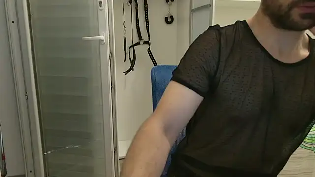 Snapshot of Luchash chatting on July 23, 9:51 am Luchash online show from July 23, 9:51 am