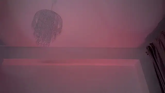 ElenaVoss online show from February 23, 7:00 pm