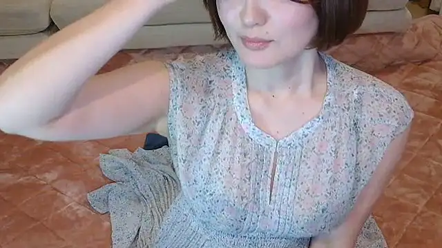 Snapshot of AI_channnnn chatting on March 1, 7:32 am AI channnnn online show from March 1, 7:32 am