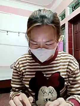 Trang26 online show from March 3, 2:56 pm