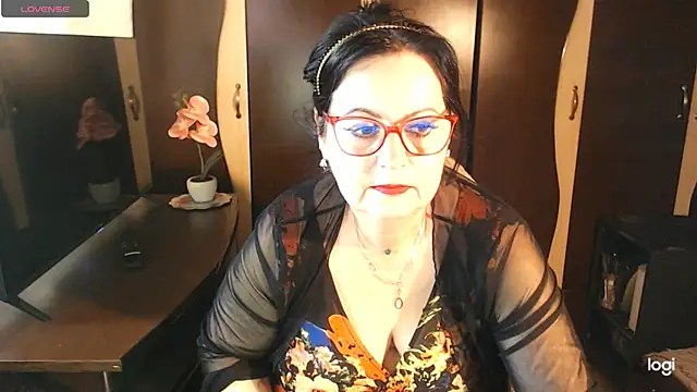 exiMIlf online show from April 18, 11:36 am